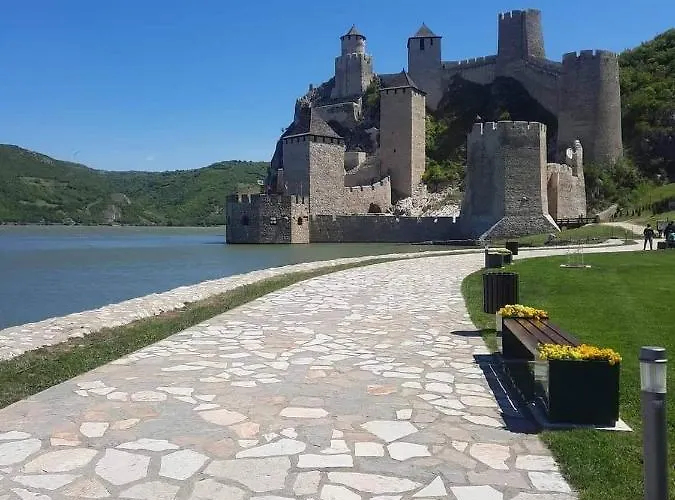 Hill 1 * Golubac